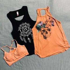 3pack! Two flowy tank tops and one spandex sports bra